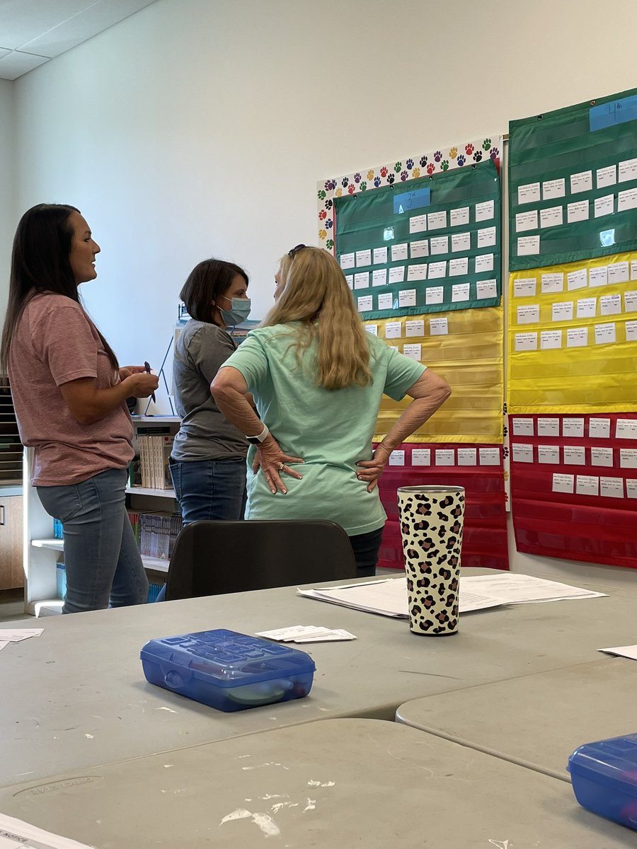 dcbrac's tweet photo. @MelbourneSchoo1 Elementary looking at data & collaborating to improve learning #MSDthePlaceToBe #gokatzgo https://t.co/q30elT1jpy
