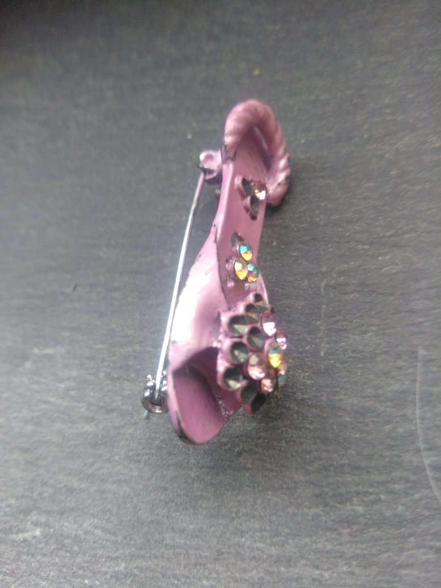 rogerdrags's tweet photo. The very first piece of 'drag jewellery' my Husband ever purchased 30 years ago. He called it his 'ruby slipper' #drag #dragqueen #dragqueens #DragRaceUK #rubycabernet #RIP https://t.co/Oo5xDhBX27