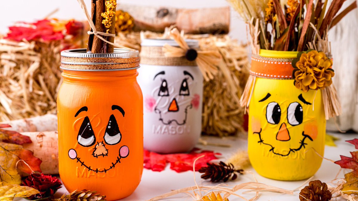 HipMamasPlace's tweet photo. How ADORABLE are these #DIY scarecrow painted #masonjars! They make a wonderful addition to your #fall or #Halloween #decor! 🍁🍂🎃 Full tutorial HERE: https://t.co/8bjLxCEayH #falldecor #halloweendecor #homedecorating #diyblogger #lifestyle #crafty #craftblogger #HipMamasPlace https://t.co/jYMf9YFrww
