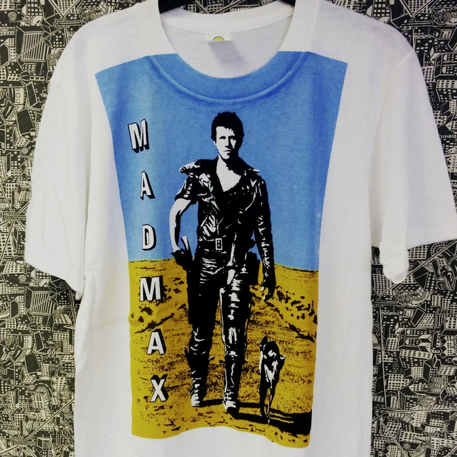 john_f_leonard's tweet photo. Thought the #apocalyptic / #postapocalyptic crew might like this - a tee printed back in the 80s by my friends over at @5thColumnPrint.
I cannot believe it's been that long. Where does the time go?
#PastEchoes https://t.co/XTYlHreJso