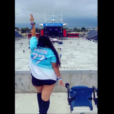 amilli622's tweet photo. #northcoast #seatgeekstadium  #NewProfilePic #enjoylife https://t.co/N6HF77LxVm