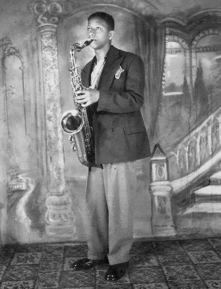 Happy Birthday Sonny Rollins, long may you wail. 