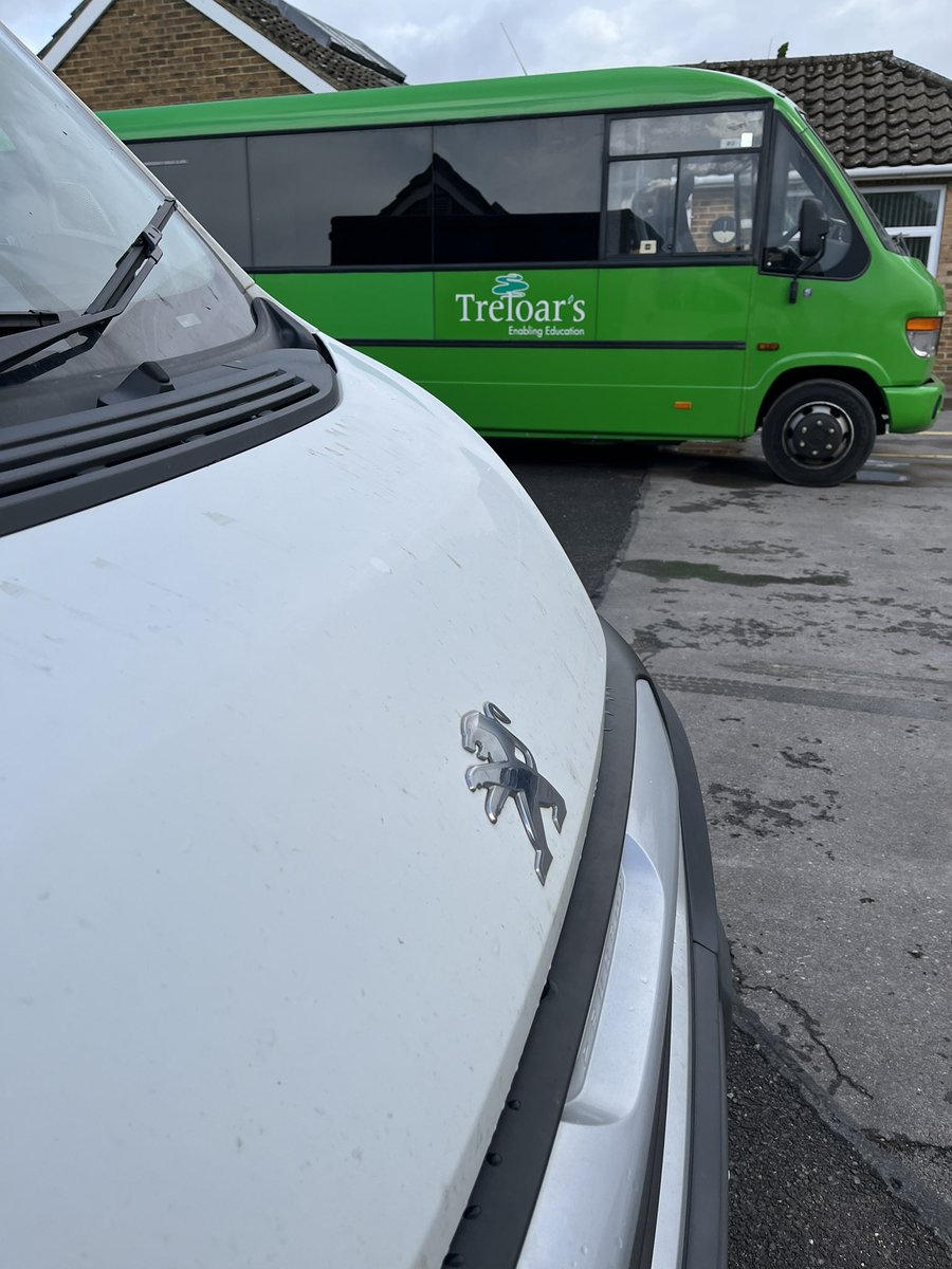 scott2gocourier's tweet photo. As the start of a new school term approaches, we were delighted to carry out a couple of jobs already this week &amp; assisting the amazing @treloars.

One student was relocating to Bournemouth whilst another student is returning to #Holybourne after the school holidays #education https://t.co/cXL2klU7ft