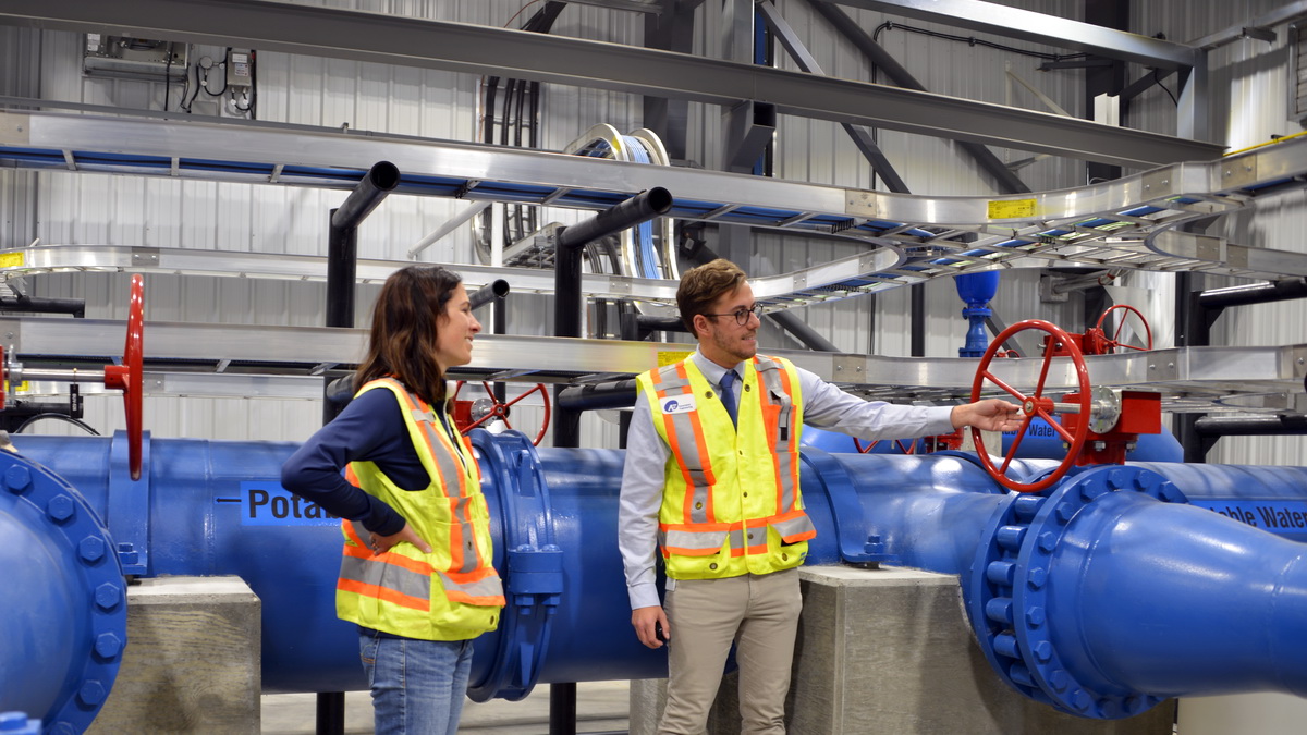 associatedeng's tweet photo. #Water you waiting for? If you haven't yet decided to attend @wcwwa annual conference next week in Calgary, grab the registeration wheel today so you don't miss out on hearing from our amazing speakers! https://t.co/yZ2Z59TCCk #wcw22 #workingtogetherforwater #makingnewwaves https://t.co/IIwTcBRLv2