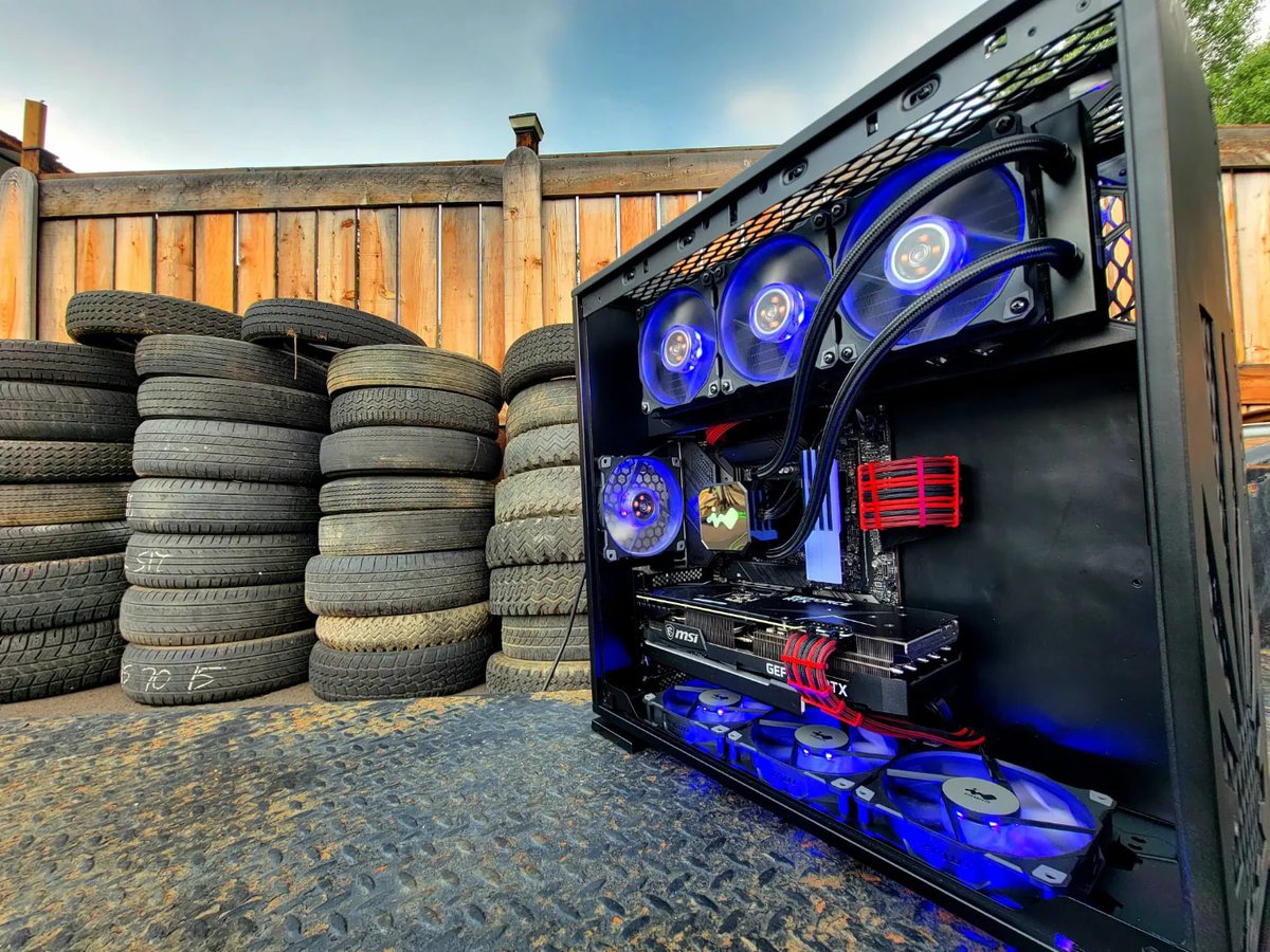 InWin's tweet image. This awesome mod by #TpbMods dubbed "Project Rising Sun" is absolutely stunning! Gotta appreciate the reflection shots featuring the SR36. 😍☀️