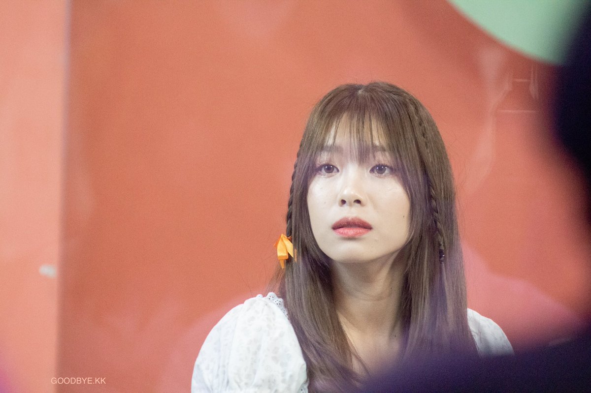goodbye___kk's tweet photo. พิมุเล้กคนสวยขาา🥺🥺#KaewBNK48 https://t.co/6zCaxKzLAP