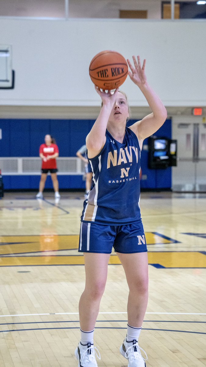 NavyWBB's tweet photo. Meet the Mid! Get to know @giuliani_kelli 💙

#GoNavy /// #Impact https://t.co/Bacar8hnkd