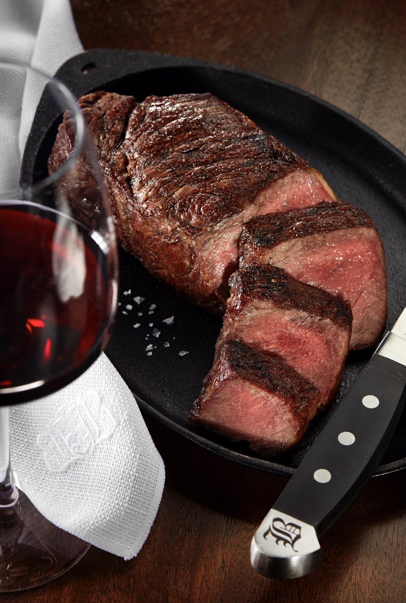 BlueBloodStk's tweet photo. At BlueBlood, each of our cuts are premium quality - giving you the perfect bite every time
Book now: https://t.co/yeRtbh0jox
.
.
.
#casaloma #bluebloodsteakhouse #steak #foodie #foodies #toronto #dineto #september #diningpods #bartender #yyz #drinks #wineanddine #datenight https://t.co/a6yryPqUvU