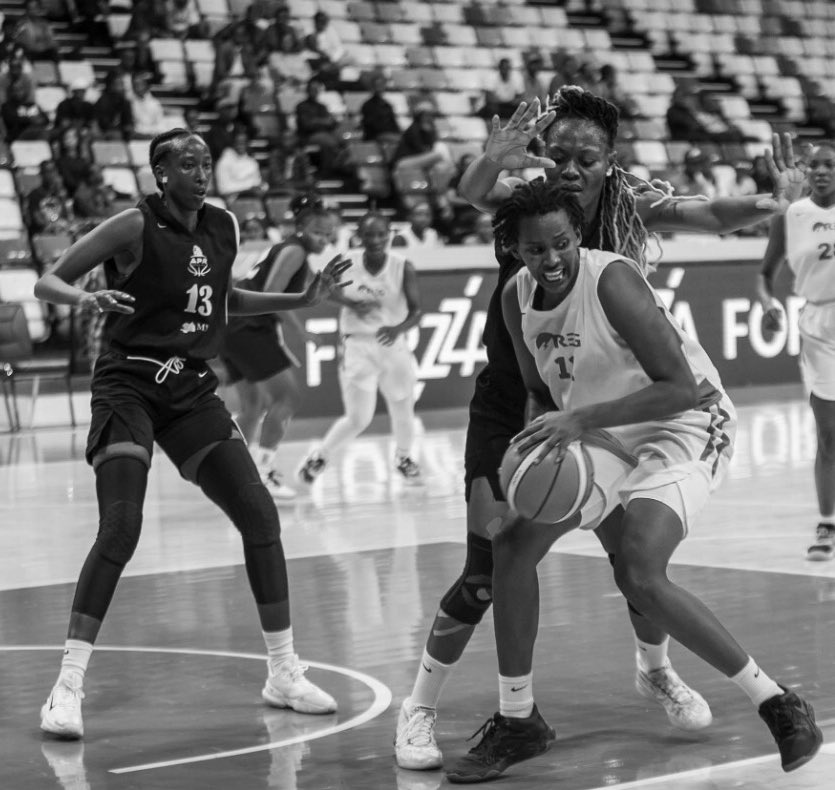 ferwabaRW's tweet photo. #RBLFINALS22
We are ON.
Here @bkarenarw it is Raining Threeeees
#REGBBCW 34-43 #APRBBCW
#RBL https://t.co/Ihkfs4An3p