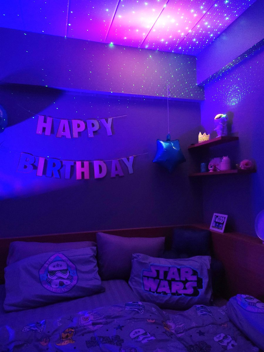 RhinoNFT's tweet photo. Stay #galaxtic #StarWarsDay #StarWarsCelebration #StarWarsGirls May the force be with you https://t.co/O25bDuXBBb