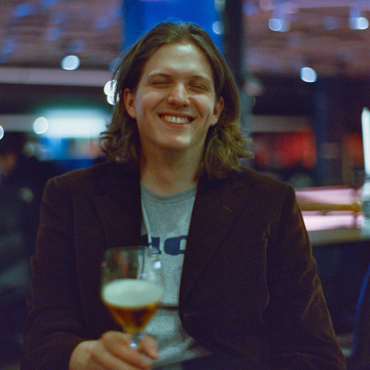 boyinspace's tweet image. a little birdie told me if you hit the link and pre-save the Backyard EP, you might be able to watch a surprise video first before anyone else 👀 guess you’re gonna have to try it and see what happens boyinspace.ffm.to/backyard-ps2u