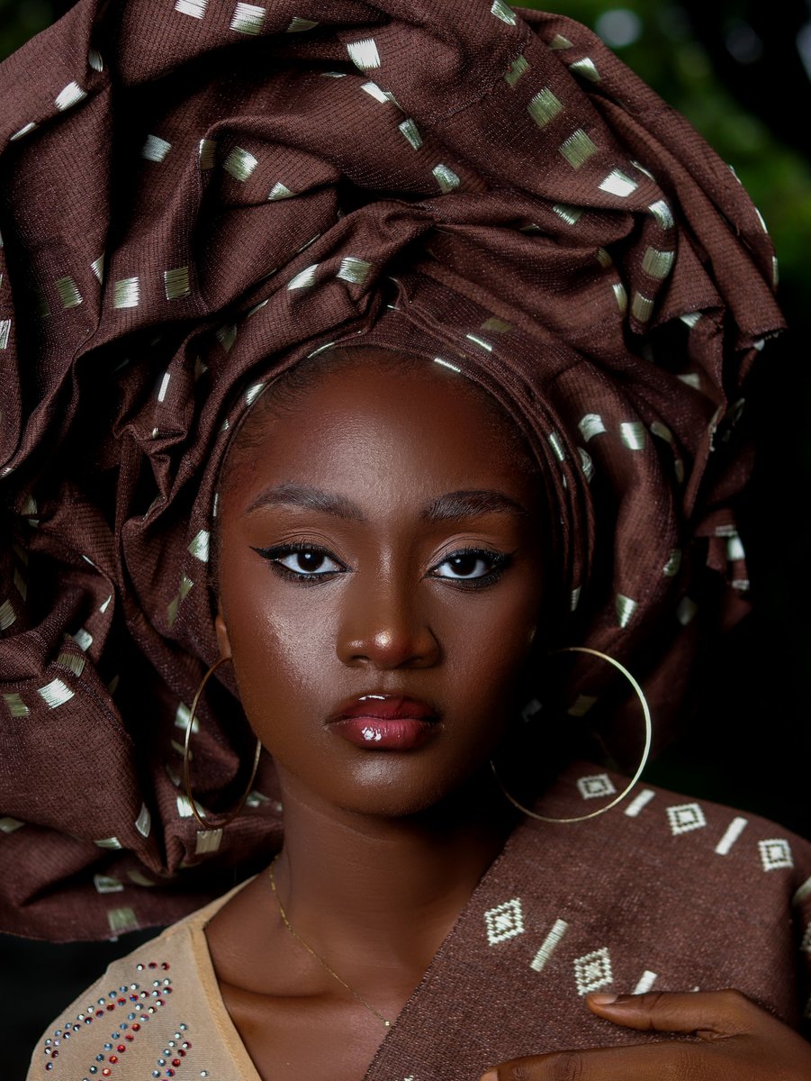NemmyMedia's tweet photo. Fire on fire 🔥
#skinwork #nigerianphotographyhub #beauty #retouch #Canon https://t.co/zHDz8vjaRU