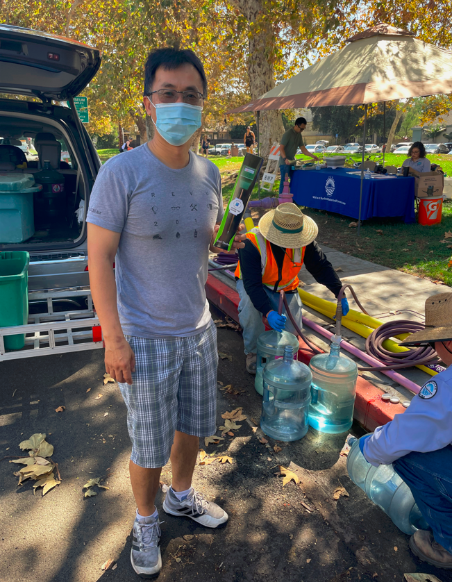 BurbankH2OPower's tweet photo. BWP is offering free recycled water for landscaping needs in @BurbankCA. The first 2 residents to fill up will receive a free soil moisture sensor.

For more information, visit https://t.co/aAXJQk75MW.

#bwp #burbankwaterandpower #burbank #h2otogo #irrigation #recycledwater https://t.co/9cQOqqcTN9