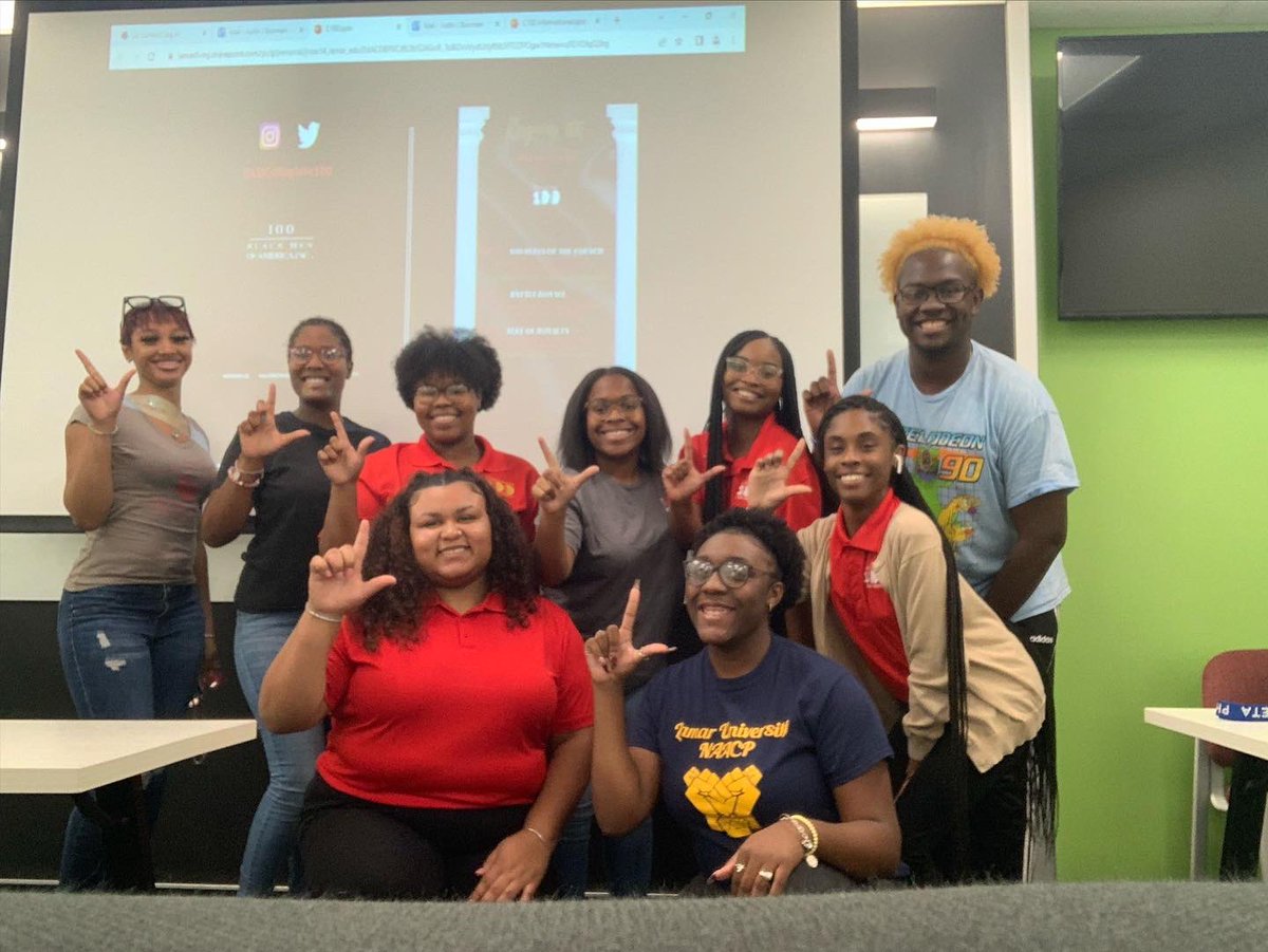 LUCollegiate100's tweet photo. Thanks to everyone that came out to last night’s event ! We hope to see you all tonight at Battle Royale tonight in the education building at 6pm ! ♟♥️ https://t.co/yisxSUw7DH