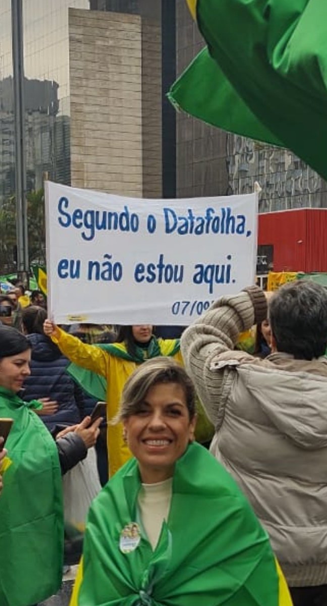 AnaMari38993036's tweet photo. Datapovo informa: o Brasil é verde e amarelo. O Brasil está com Bolsonaro. #7desetembro 
#BolsonaroNoPrimeiroTurno 
#chupaesquerda https://t.co/YguoNVvDs5