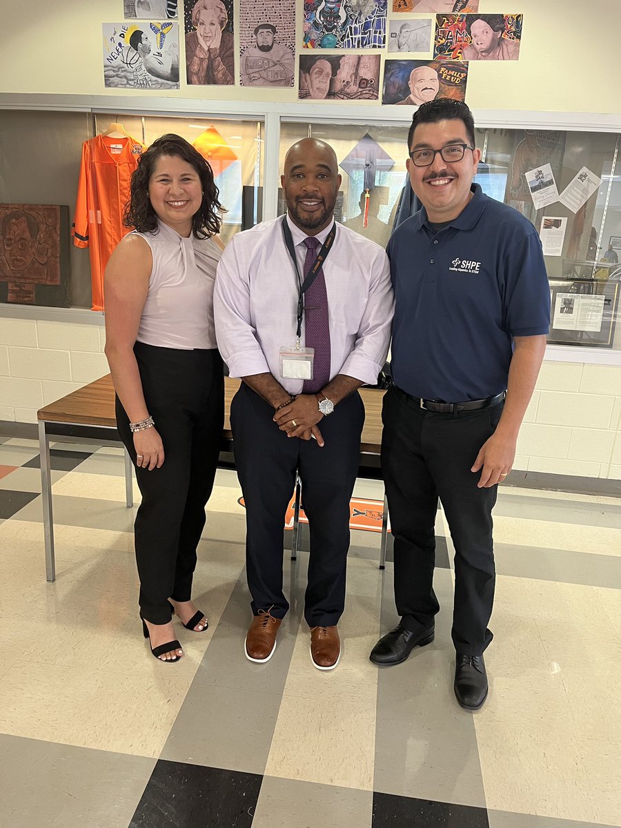 Thank you Mr. Turner and <a href="/JCCougars/">Julius L. Chambers High School</a> for allowing us the opportunity to serve your students! We can’t wait to see you in November!! <a href="/SHPE/">SHPE National</a> <a href="/CharMeckSchools/">Charlotte-Mecklenburg Schools</a> <a href="/briannecmartin/">Brianne C. Martin</a> #SHPE2022 #SHPE #SHPEFamilia
