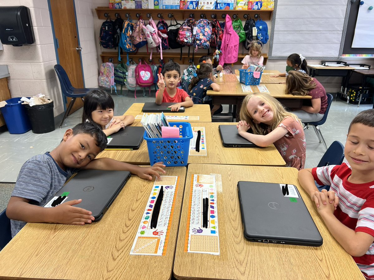 Ms. Zyvith’s 1st graders are experts at logging on and off!