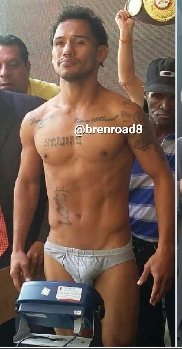 Este #moreno  #chacal  está como para chuparle todoo🤤🤤 lo deseo !!...🤤🤤 #chacalitos #machos #héteros #machos #bultos #bulges #straightbulge