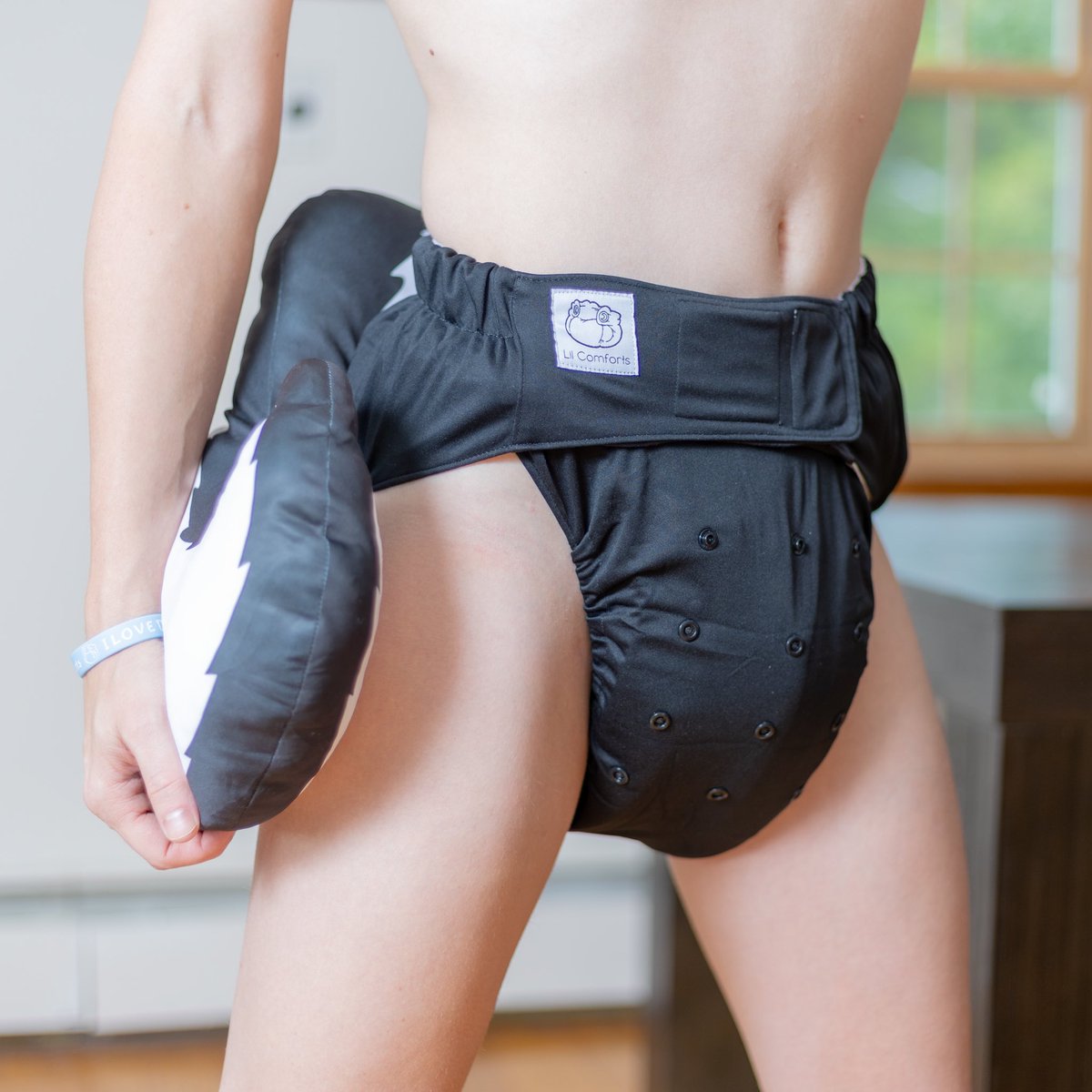 LilComforts's tweet image. 🎉 N E W  L A U N C H 🎉

Introducing the Skunk Diaper 🦨

Something smell's stinky in here! We need to do a round of diaper checks~ Oh? No dirty diapers? It's a skunk! A smelly baby skunk 😱😷

LilComforts.com