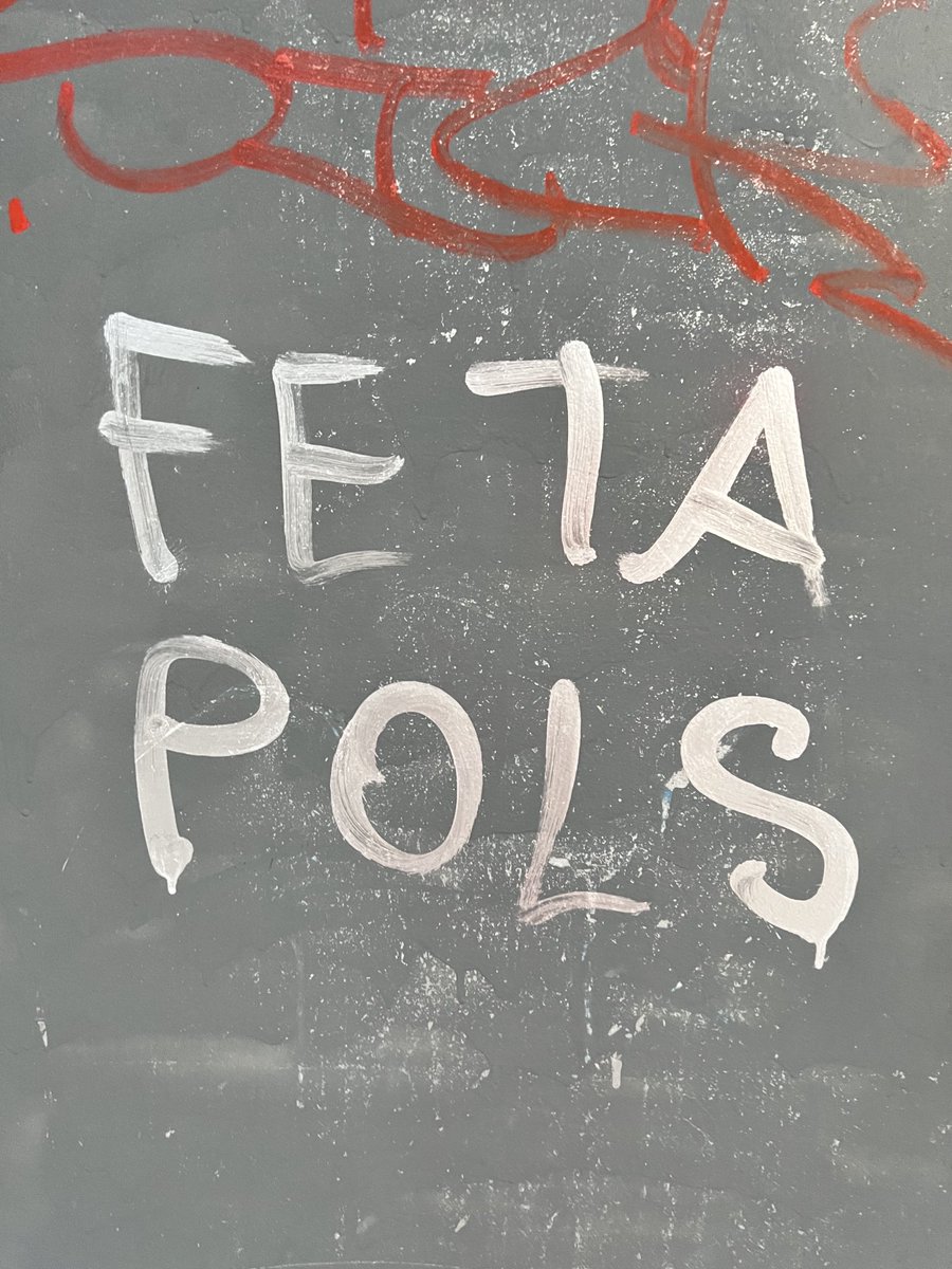 BertranBlue tweet media