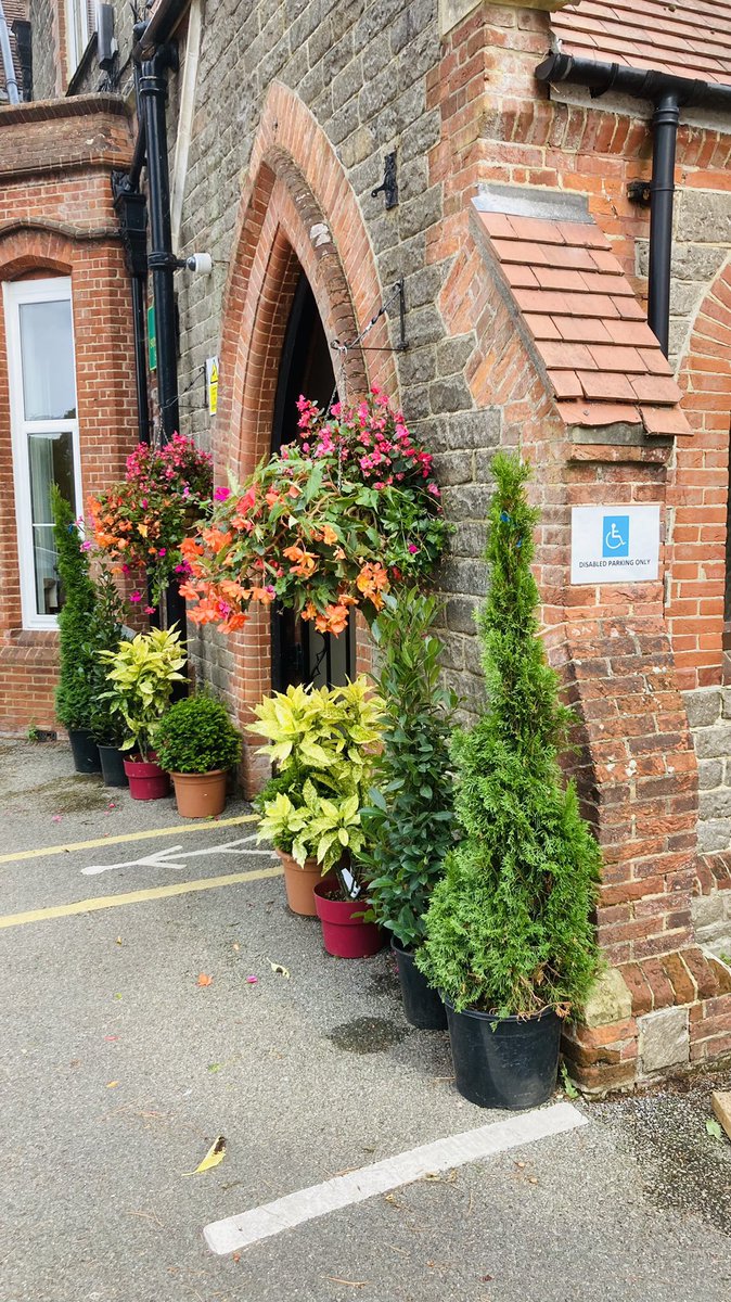 Thank you <a href="/theKandQ/">king and queen pub</a> for supporting <a href="/Sunnydown_Sch/">Sunnydown School</a> <a href="/CaterhamRT/">Caterham Round Table</a> <a href="/RotaryCaterham/">CaterhamRotary</a> <a href="/CaterhamVforyou/">Caterham Valley For You</a> <a href="/BNICaterham/">BNI Caterham</a>