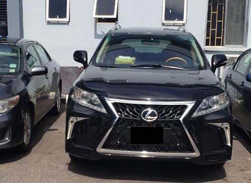 Oba17's tweet image. For Sale: Super clean Lexus RX 350 2010. Upgraded to 2017.
Location: Lagos
Buy and drive. 

Asking price 7.5m.