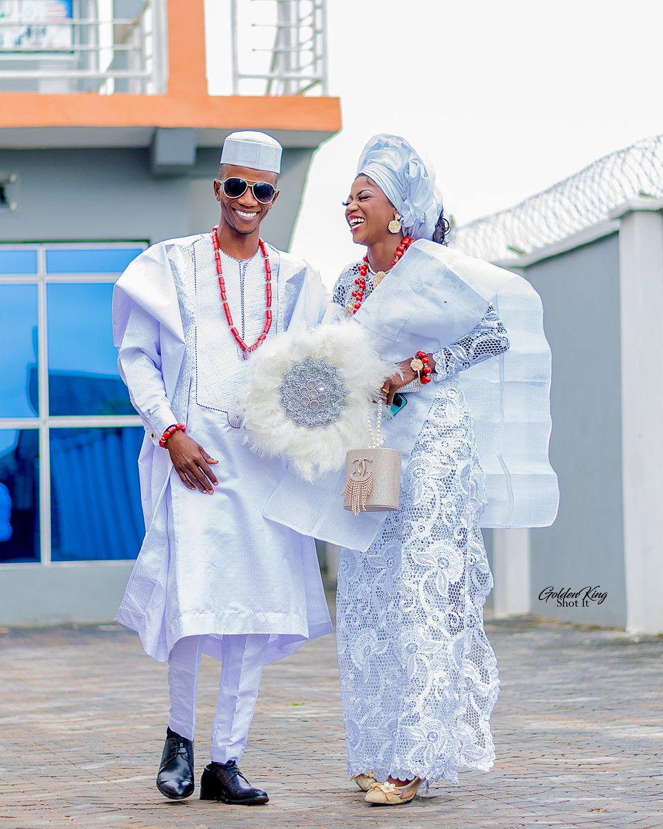 Goldenking_shot's tweet photo. Book us for any kind of shoot indoor/outdoor shoot wedding etc we're very affordable  Goldenking shot it 📸📸📸 https://t.co/GLNKl9Fk56