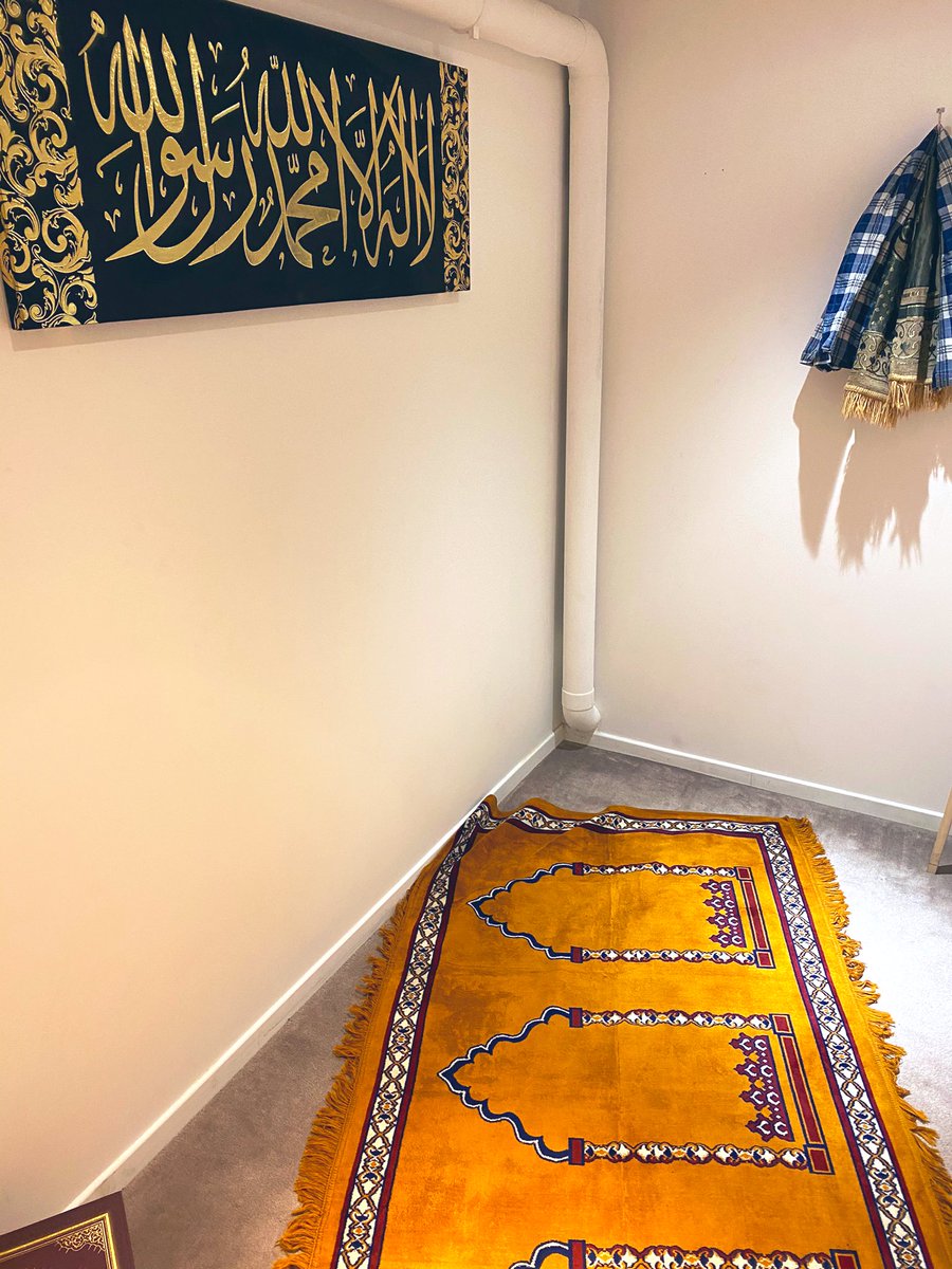 KAMELITO_MILK's tweet photo. 🥛🐪🇫🇷 Vous souhaitez boire du lait de chamelle dans un cadre magnifique et un décor dépaysant❓

🍽 Le restaurant Hadramaout situé au 5 rue de Berri à Paris est fait pour vous https://t.co/2Hwmc7sx2d