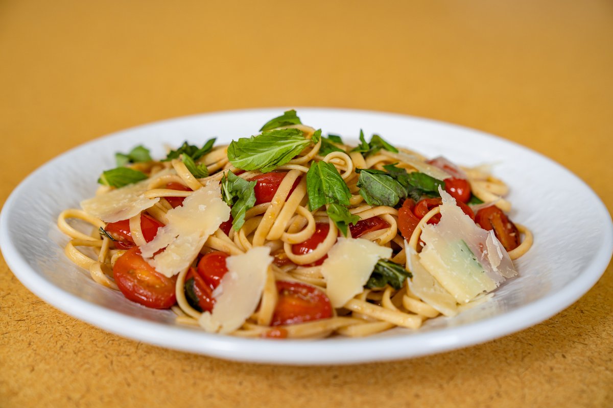 cwueats's tweet photo. Take a sneak peek at some of the weekly specials that are coming to Central Marketplace in the SURC this fall! Be on the lookout so you know when and where to order these delicious meals.

#CWUEats #CWUDining #CWU https://t.co/j3o0NN20x4