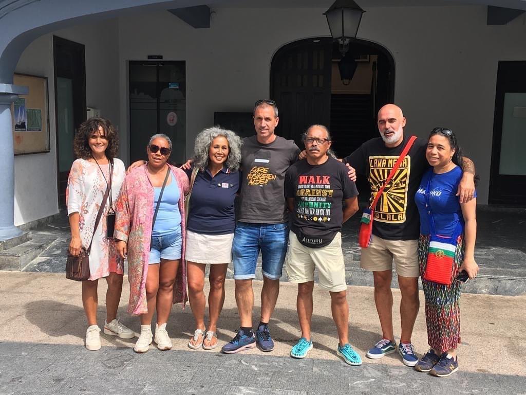 GetariakoUdala's tweet photo. #Getaria #Elkano #Mundubira 
Gaur Molukatarren bixita izan dugu herrian 👏🏽. 
Haritz Alberdi alkatearekin batera, iritzi trukaketa egin eta elkar gehiago ezagutzeko parada izan dugu. 
Plazer bat 🧶 https://t.co/1q3sNQcT9O