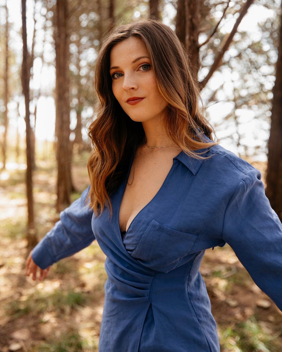 AnnaJ_Music's tweet photo. Onto the next chapter…✍️ 
•
•
•
•
 #songwriting #annapolis #charlotte #nashville #countrypop #MDStatefair #betterthanthat #nobodywithnobody #newmusic #newartist https://t.co/02Hrslumig