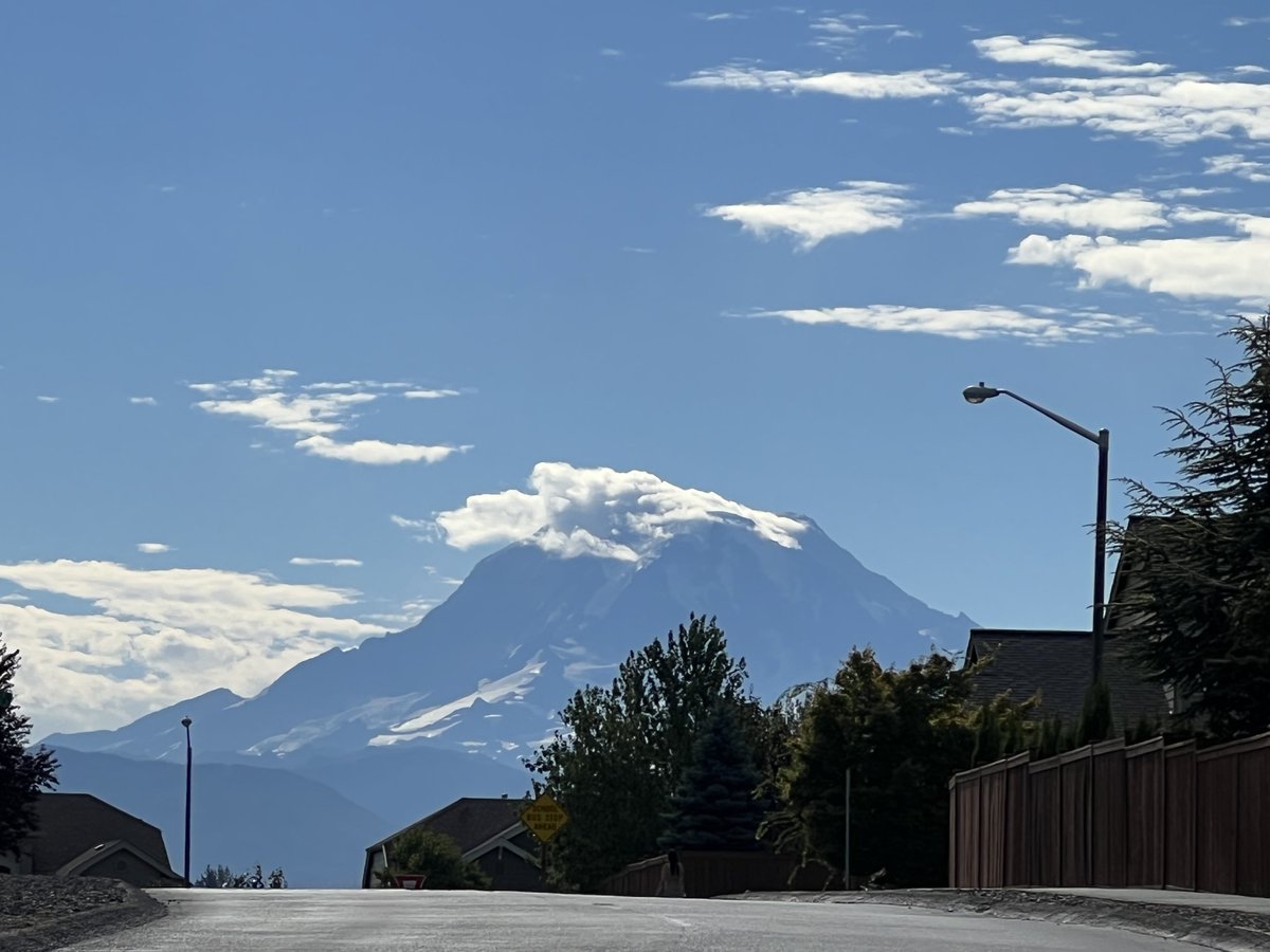 Resident Lightsaber Technician on Twitter "Mt Rainier is definitely