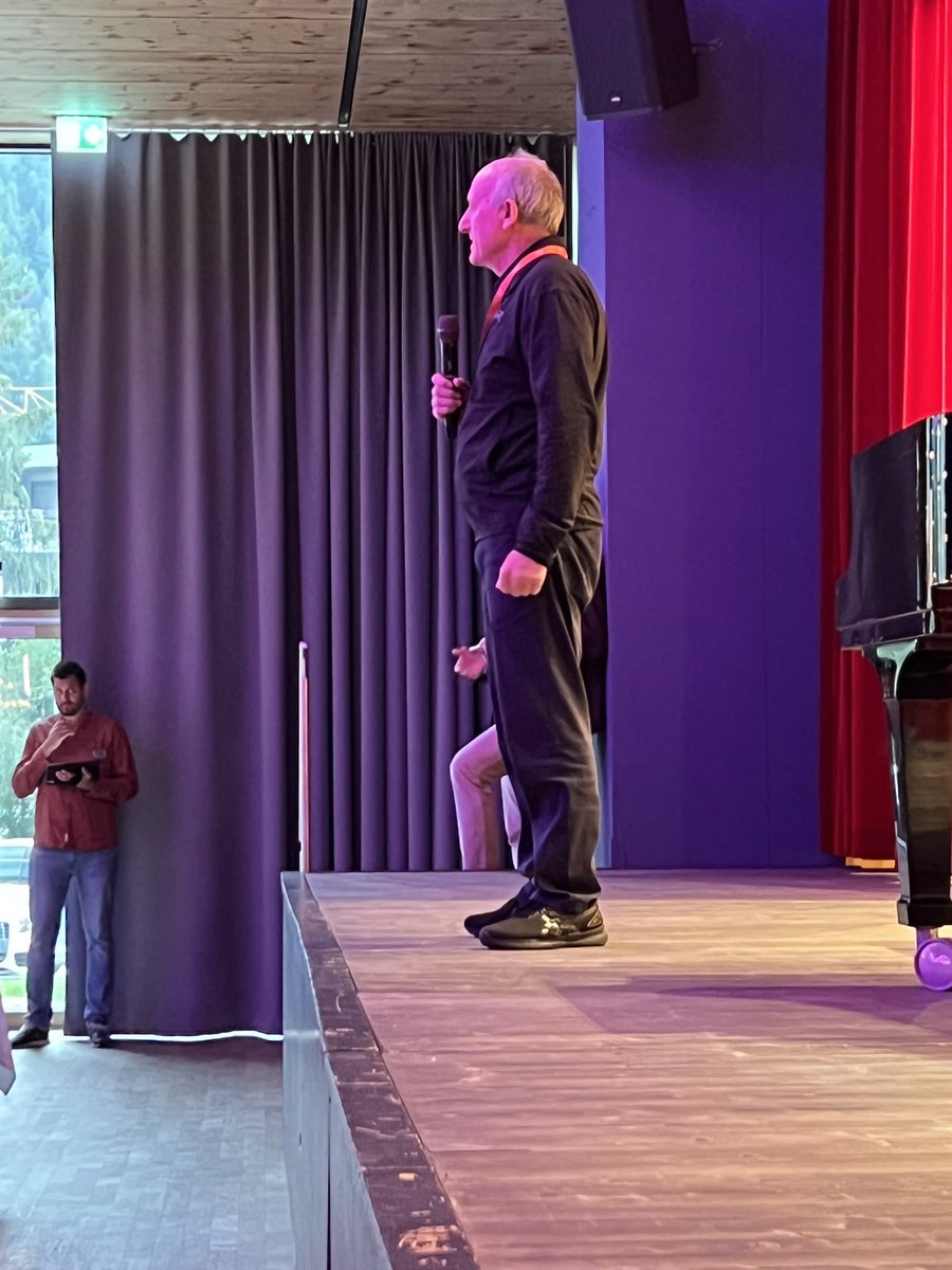 AndreasAtETH's tweet image. We are not at loss for a good piano concerto at the #SpinQubit5 conference dinner.
lukasloss.ch
Playing Hammerklaviersonate by #Beethoven. 
@nccrSpin #NCCRSpin