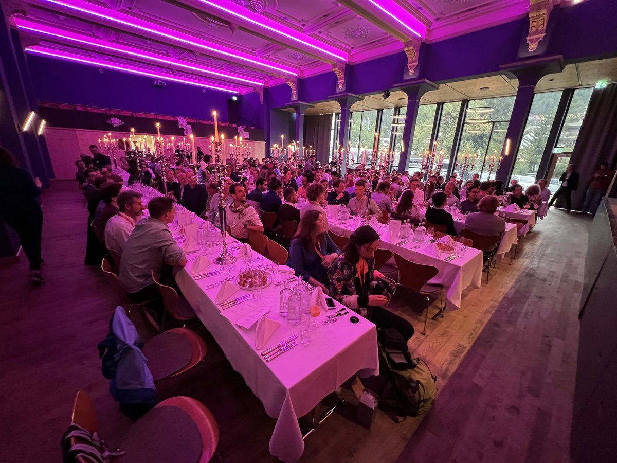 AndreasAtETH's tweet image. We are not at loss for a good piano concerto at the #SpinQubit5 conference dinner.
lukasloss.ch
Playing Hammerklaviersonate by #Beethoven. 
@nccrSpin #NCCRSpin