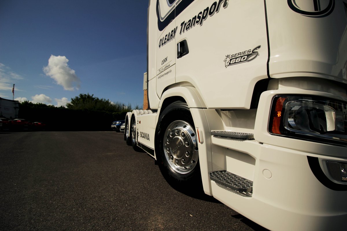 Yet another BRAND NEW 2022 Scania S-Series sold out of AOC Commercials this past week! This time a fantastic 660S for Corks own - O'Leary Transport.

We hope O'Leary Transport love their new Scania!

#trucks #aoccommercials #cork #scania #Sseries #660s