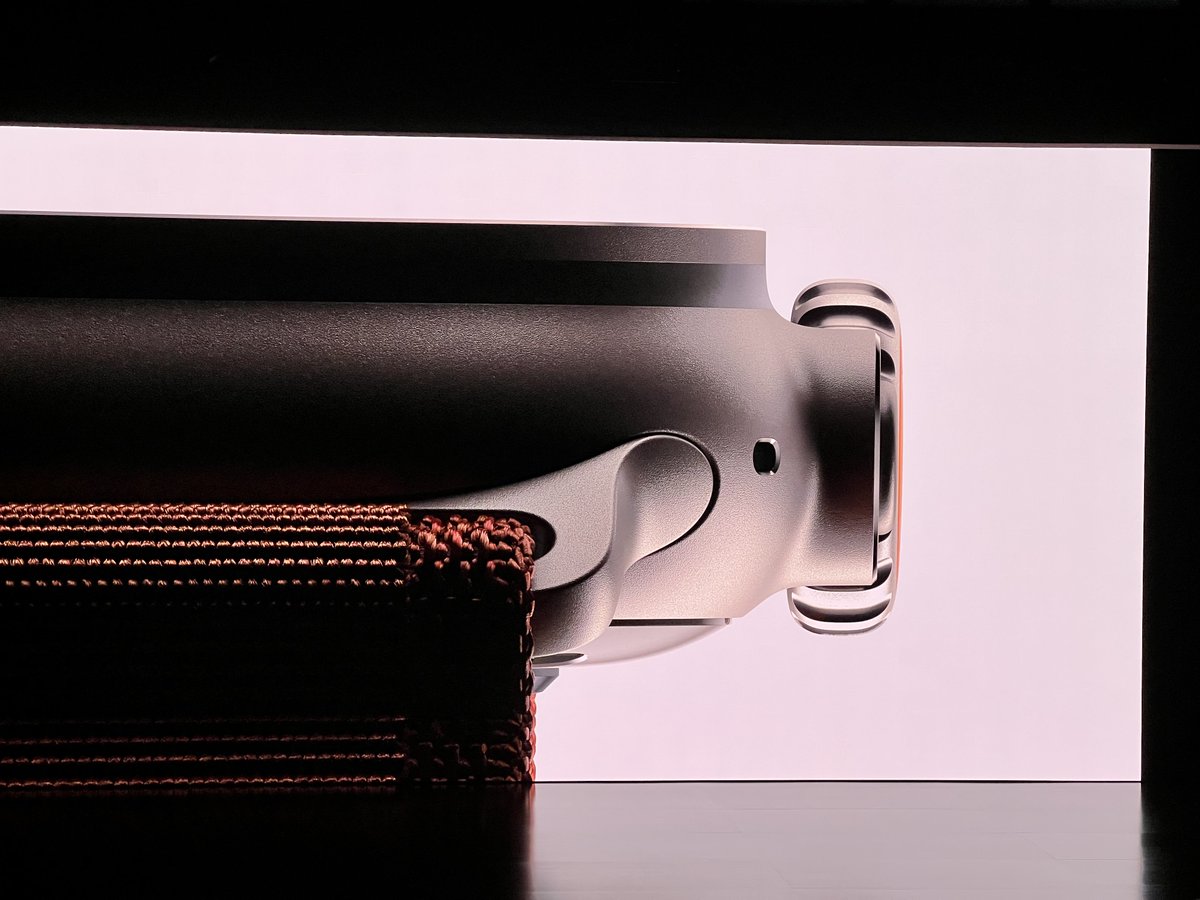 spin9's tweet photo. Apple เปิดตัว Apple Watch Ultra เป็นครั้งแรก สำหรับสายอึด สายเทรล และกีฬา Extreme 

หน้าปัดใหญ่ 49mm อึดพิเศษ กันน้ำลึกพิเศษ จอสว่างพิเศษ เพิ่มปุ่ม Action ที่ปรับแต่งได้ เพิ่มขนาดแบตอยู่ได้นานสูงสุด 60 ชั่วโมง

#AppleEvent https://t.co/zakBcjxd7m