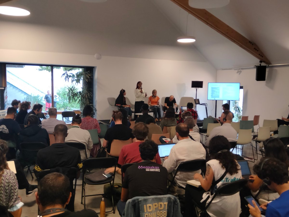 dosmesdoscinc's tweet image. Very good assembly in Brussels with riders &amp;amp; drivers organizations. Two agreements: support the EU Directive against #uberization with decentralized mobilizations + have periodic meetings to share organizing strategies, set common demands, organize campaigns, etc
#TheStreetIsOurs