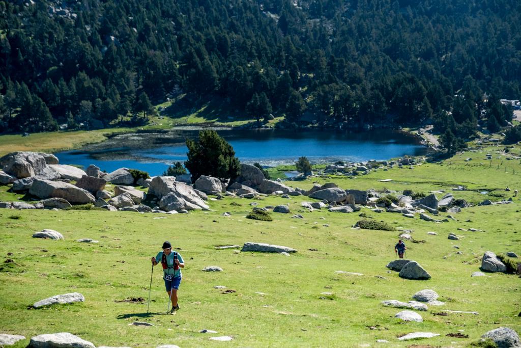 Advendure_Net's tweet photo. The @PyrStageRun crosses its equator with its passage through Andorra: https://t.co/NhgIlG7nLf
#stageraces #mountainrunning #pyreneesstagerun https://t.co/5snXnIAcRZ