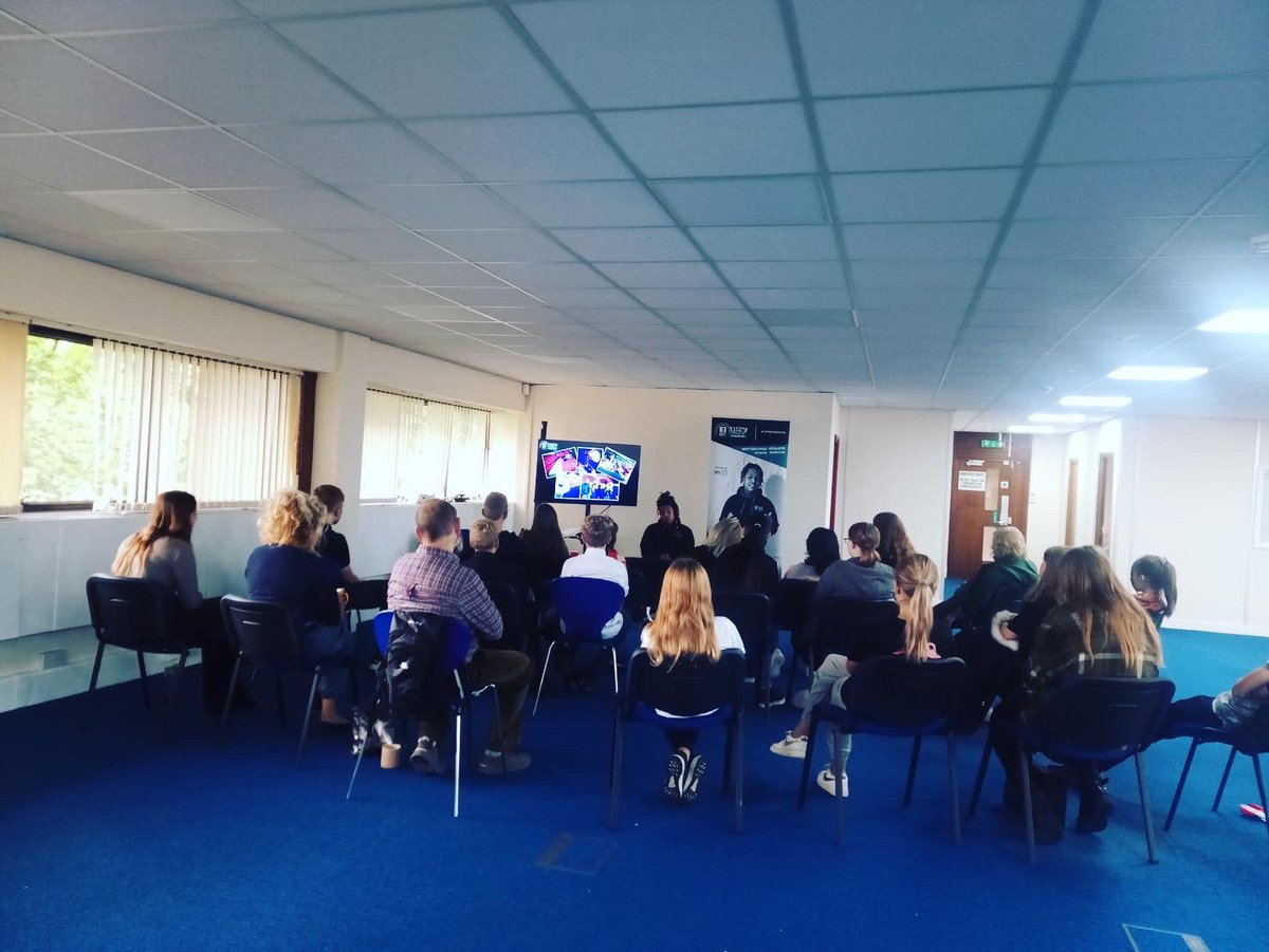 So I had the absolute pleasure of doing a presentation and then some mentoring with the Young Carers in Telford. Absolute Hero’s you all are!! See you in a couple of weeks.
#NewGenerationCoaching #NGC #LivedExperience #Youth #YoungCarer