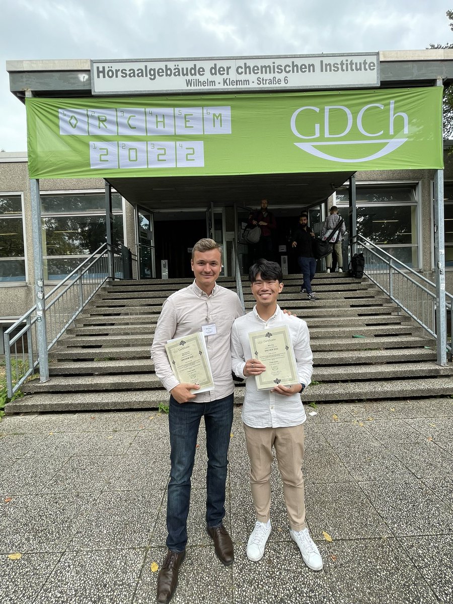 WahlLab's tweet photo. Great way to end this year’s #ORCHEM22 Jan &amp; Mike winning  @GDCh_aktuell poster prizes. Congrats. 🎉 https://t.co/XXSVayZ9Am