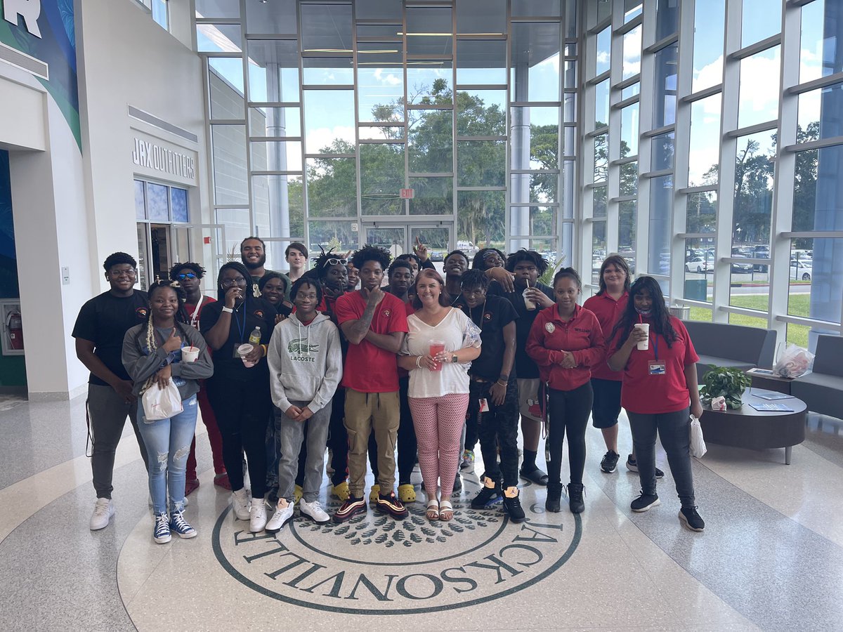 AndrewJacksonHS's tweet photo. Our SLS Class on their JU College Tour field trip! https://t.co/gigK346nDy