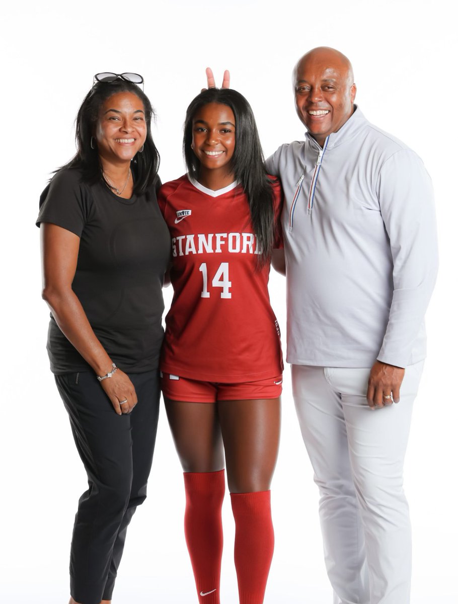 JadenThomas_3's tweet photo. God is so good! I am blessed and beyond excited to announce my verbal commitment to apply and play soccer at Stanford University! I would like to thank God, my family, teammates, all my coaches and trainers! 
@StanfordWSoccer
@FCDWomen https://t.co/M4bVsXPPdw