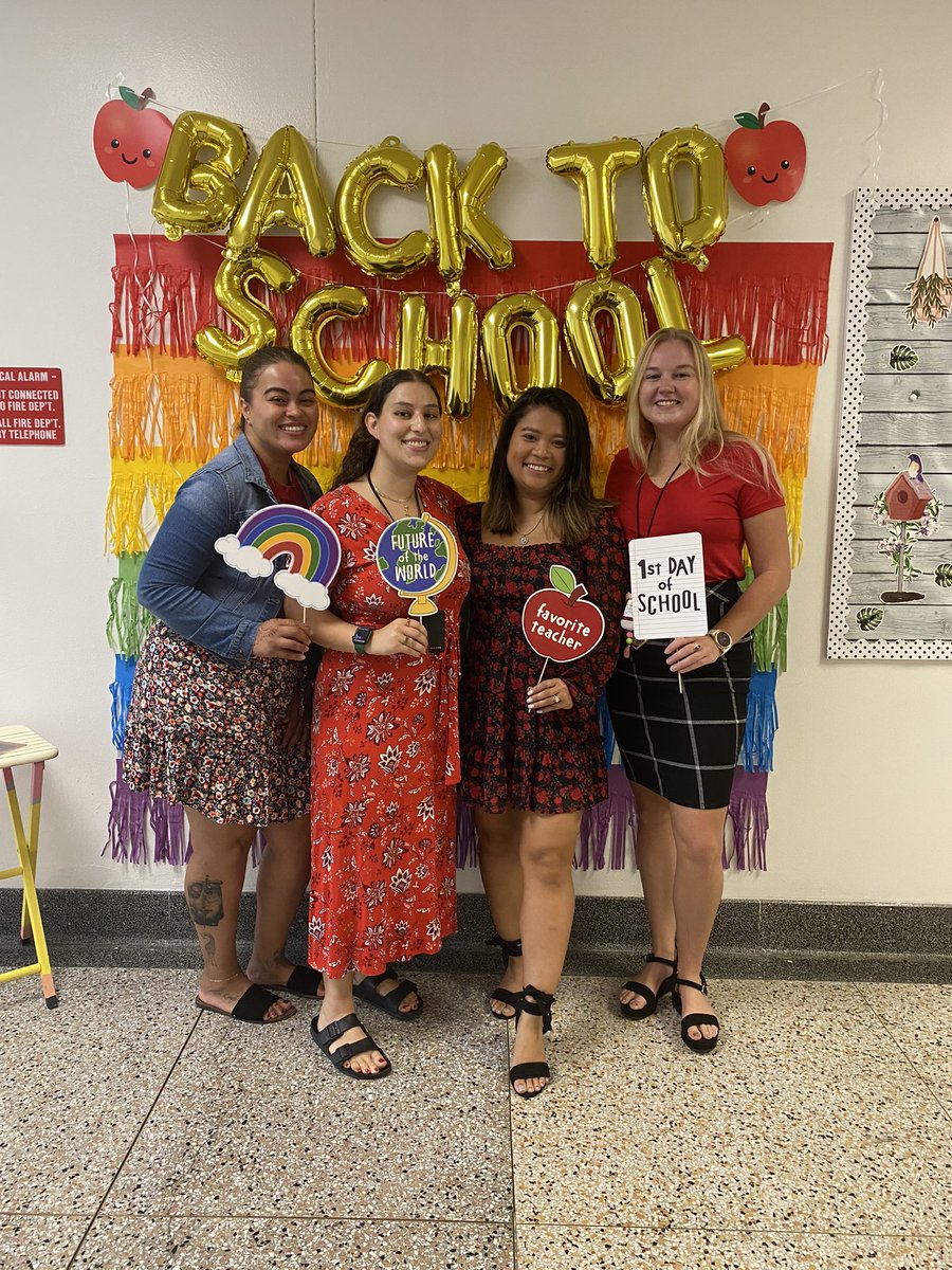 GoForTheHuynh's tweet photo. Happy first day from the VANTASTIC 4th grade team at @VanDuynChamps . The amount of love and joy is unmeasurable today! @SyracuseSchools https://t.co/ZiDTjcZDKO