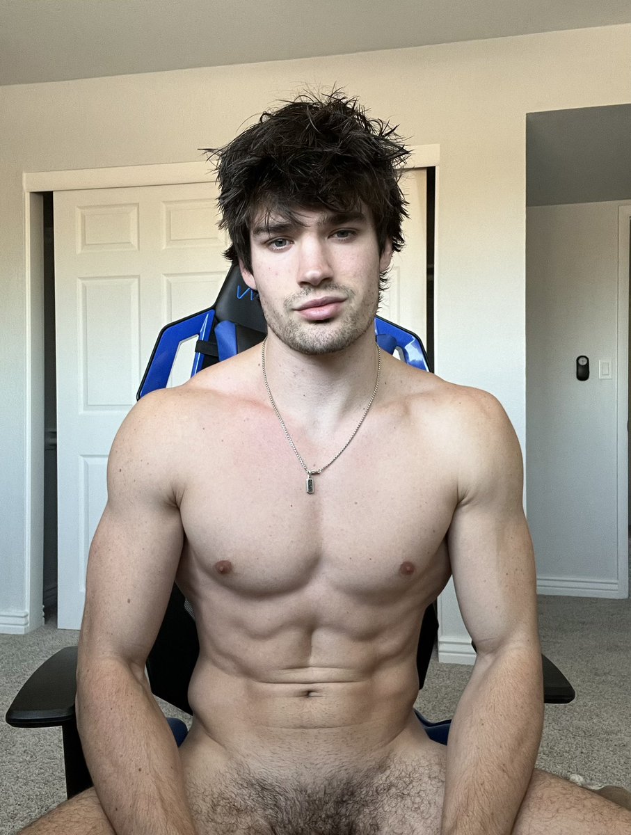 daddycushman's tweet photo. cardio first, then let’s play? https://t.co/qiPARE2QdW