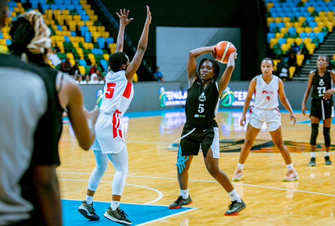 ferwabaRW's tweet photo. #RBLFINALS22
Less than 2 minutes to go
It is a battle indeed
#REGBBCW 54-57 #APRBBCW
#RBL https://t.co/t9dK94AVjn