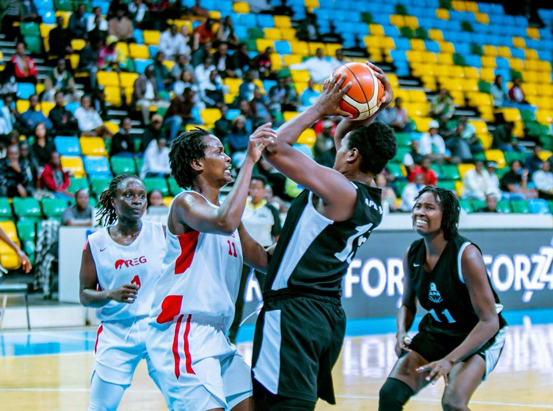 ferwabaRW's tweet photo. #RBLFINALS22
Less than 2 minutes to go
It is a battle indeed
#REGBBCW 54-57 #APRBBCW
#RBL https://t.co/t9dK94AVjn