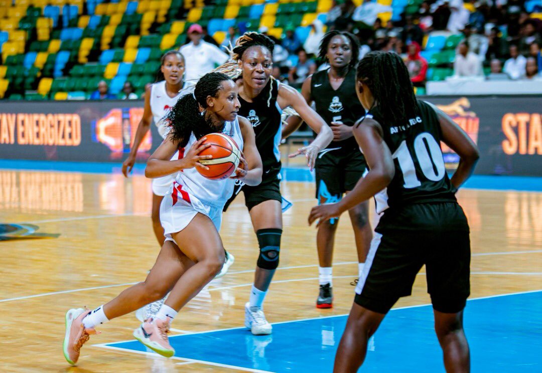 ferwabaRW's tweet photo. #RBLFINALS22
Less than 2 minutes to go
It is a battle indeed
#REGBBCW 54-57 #APRBBCW
#RBL https://t.co/t9dK94AVjn