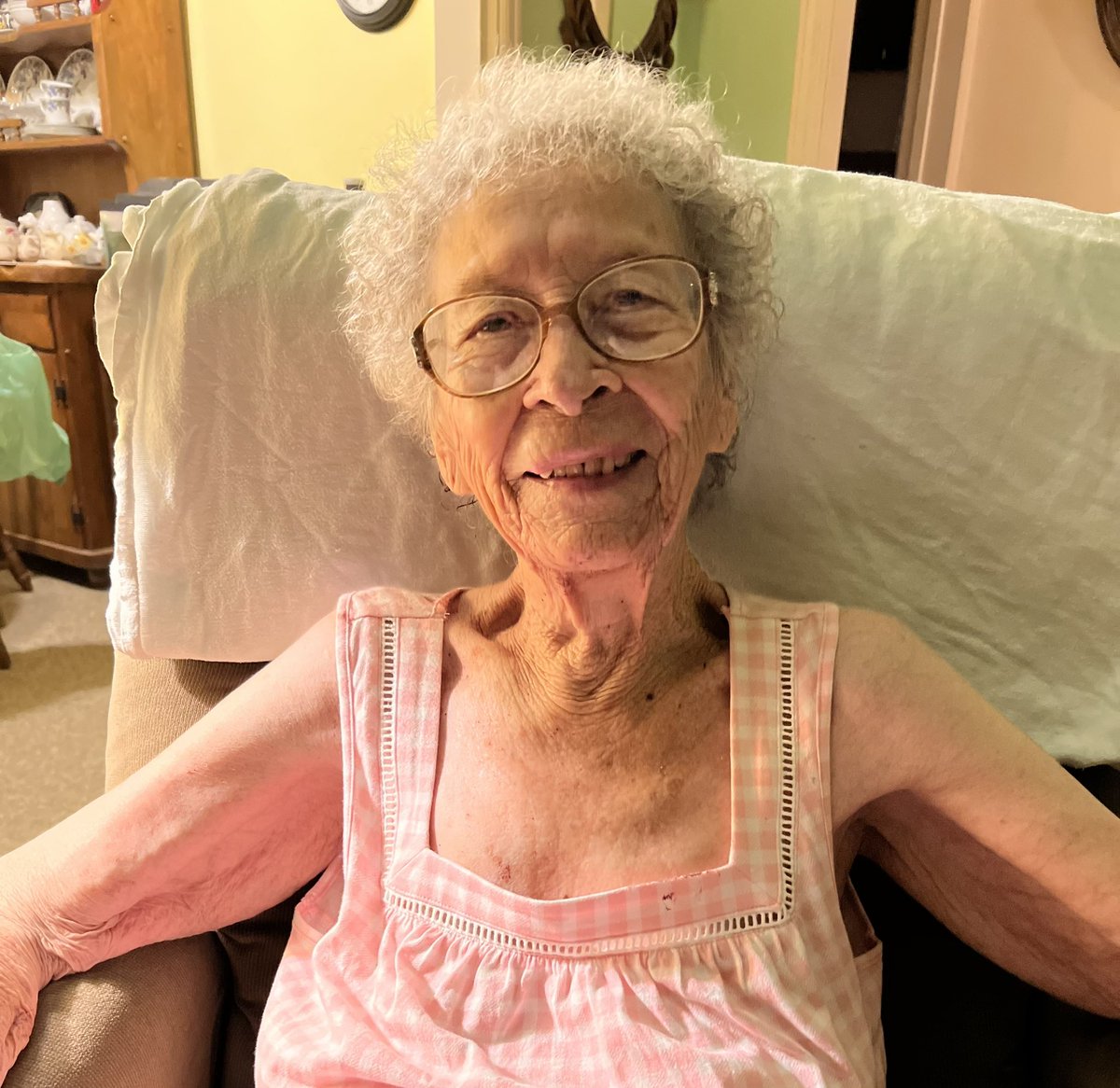 Wishing my Nana a Happy 98th Birthday today! All she wants is <a href="/olivegarden/">Olive Garden</a> Pasta and a Margarita!! Let’s celebrate this little lady!! #thisis98 #pasta #margarita #olivegarden