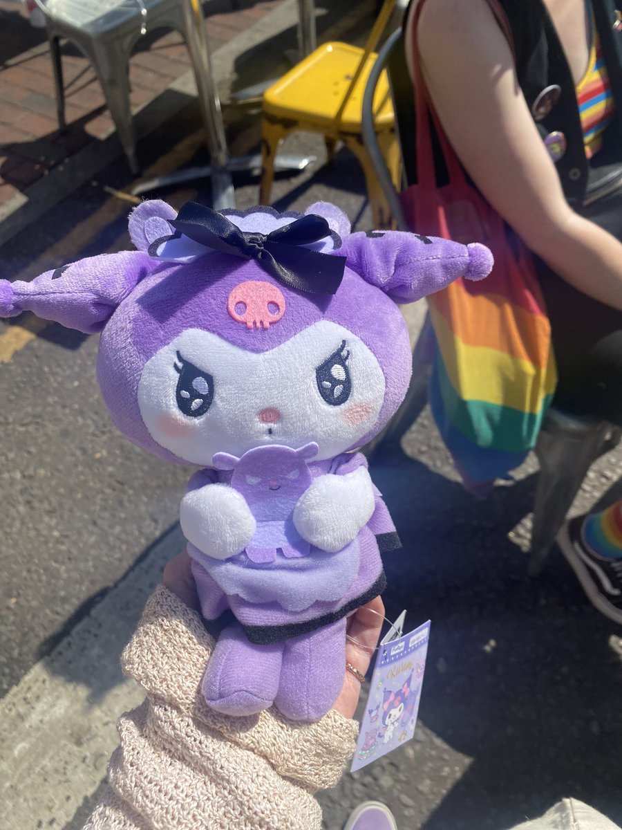 sanriodaily's tweet photo. kuromi at pride 💫 https://t.co/h0I2B6zWUL