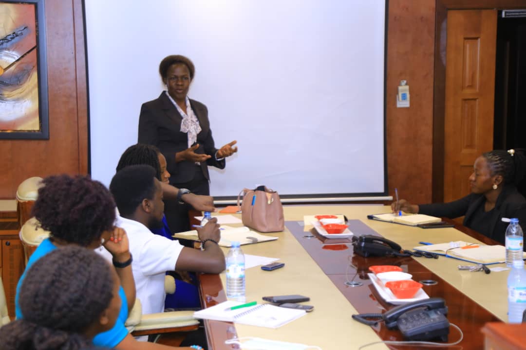 pearlwoodug's tweet photo. #THREAD: Today, @panaf_org Uganda Chapter met with @katslaw1 - Katende, Ssempebwa &amp; Co Advocates to discuss possible areas of collaboration in Research &amp; Advocacy for Artistic Rights &amp; Freedom especially in the areas of Copyright &amp; Intellectual property.

#ArtisticRightsFirst https://t.co/14PfEH6tJu